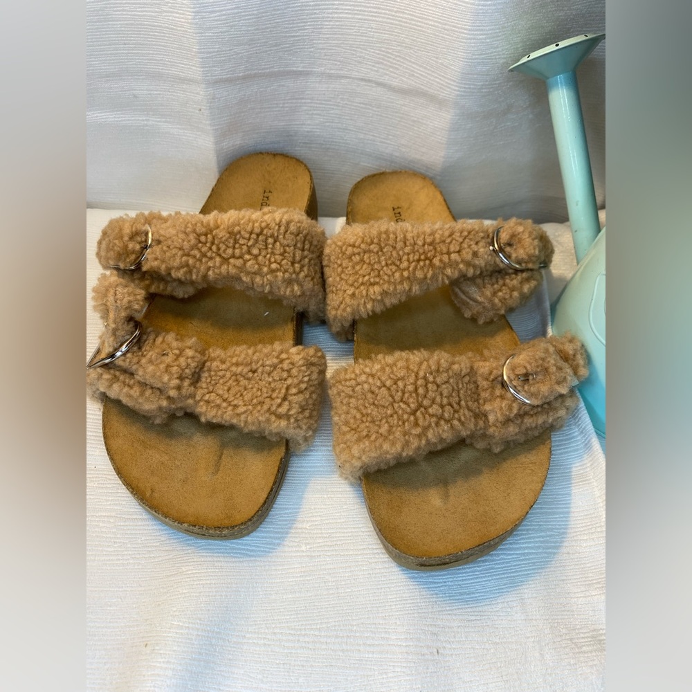 Shearling double buckle sandals